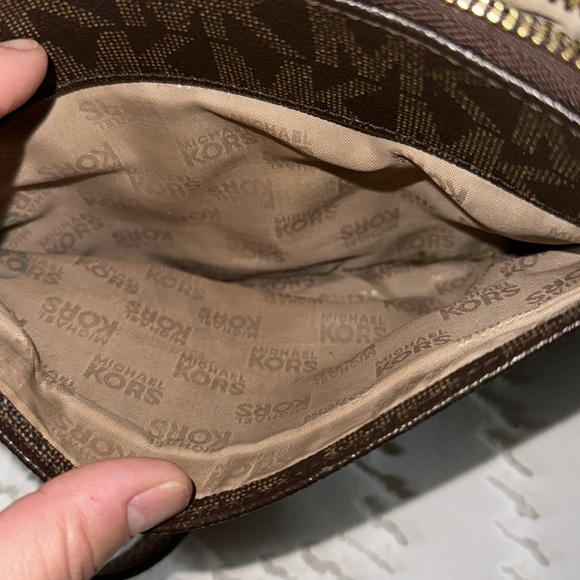 Michael Kors Brown Tan Crossbody Shoulder Purse Gold Hardware Snap Zip Closure - Picture 9 of 9